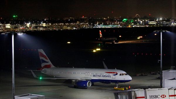 A British Airways aircraft sits on the tarmac at Heathrow Airport in London, Britain January 8, 2019 - Sputnik International
