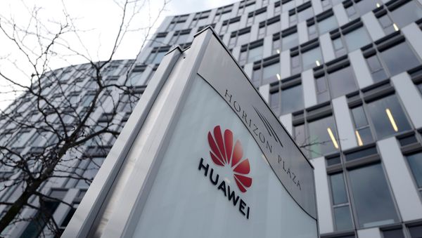 Logo of Huawei is seen in front of the local offices of Huawei in Warsaw, Poland January 11, 2019 - Sputnik International