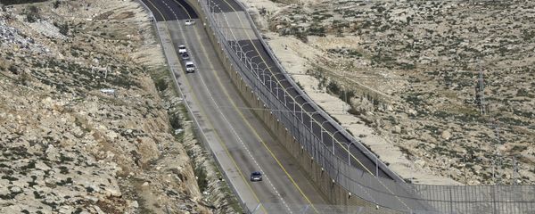 A newly opened segregated West Bank highway, right side of the wall, is seen near Jerusalem Thursday, Jen. 10, 2019. A newly opened segregated West Bank highway, right side of the wall, is seen near Jerusalem Thursday, Jen. 10, 2019. - Sputnik International