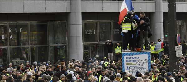Yellow Vests protest in Paris. 12 January Yellow Vests protest in Paris. 12 January - Sputnik International