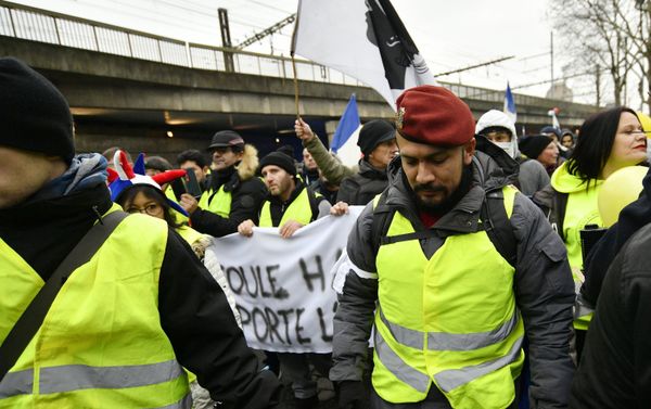 Yellow Vests protest in Paris. 12 January - Sputnik International