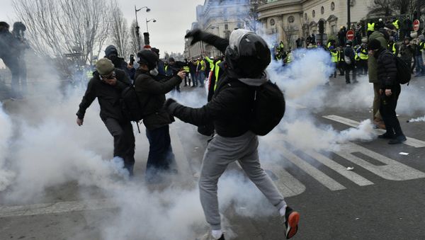 Yellow Vests protest in Paris Yellow Vests protest in Paris - Sputnik International