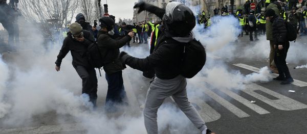 Yellow Vests protest in Paris - Sputnik International