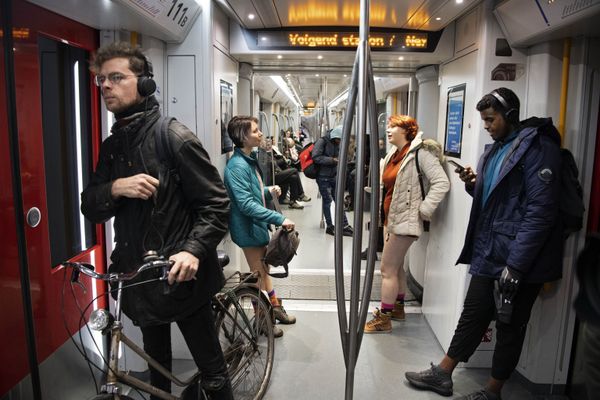 Nevermind the Chill: No Pants Subway Ride-2019 Takes Over the World - Sputnik International