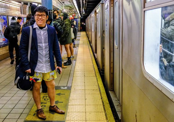 Nevermind the Chill: No Pants Subway Ride-2019 Takes Over the World - Sputnik International