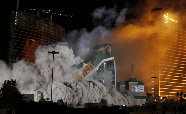 Symphony of Destruction: The Power of Bridge and Building Demolition Symphony of Destruction: The Power of Bridge and Building Demolition - Sputnik International