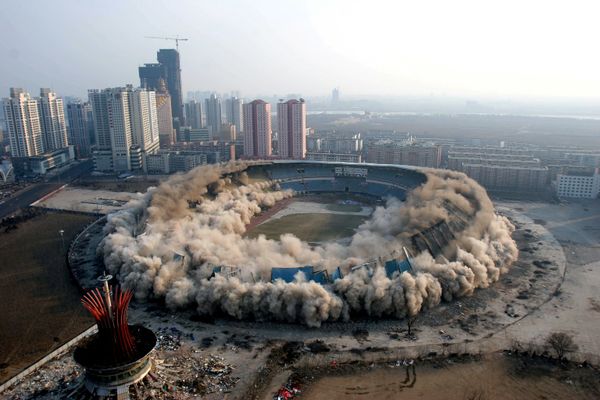 Symphony of Destruction: The Power of Bridge and Building Demolition Symphony of Destruction: The Power of Bridge and Building Demolition - Sputnik International