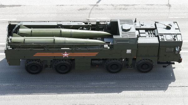 9T250-1 Transport Loader for Iskander-M system, view from above 9T250-1 Transport Loader for Iskander-M system, view from above - Sputnik International
