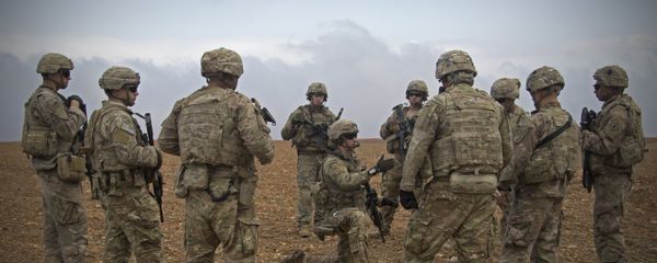 In this 7 November 2018 photo released by the US Army, US soldiers gather for a brief during a combined joint patrol rehearsal in Manbij, Syria In this 7 November 2018 photo released by the US Army, US soldiers gather for a brief during a combined joint patrol rehearsal in Manbij, Syria - Sputnik International
