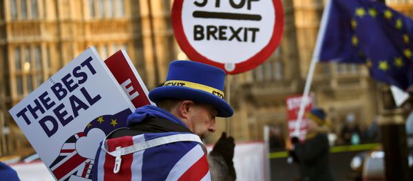 An anti-Brexit protester walks outside the Houses of Parliament in London, Britain January 17, 2019 An anti-Brexit protester walks outside the Houses of Parliament in London, Britain January 17, 2019 - Sputnik International