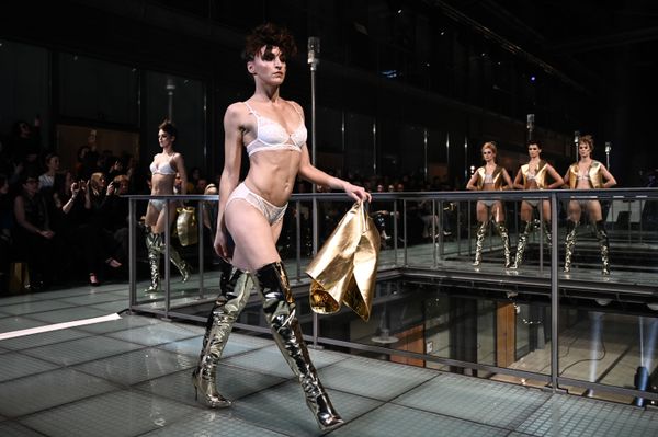 'Lingerie Rocks': Spectacular Musical Fashion Show Hits Paris 'Lingerie Rocks': Spectacular Musical Fashion Show Hits Paris - Sputnik International
