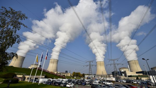The cooling towers at Cattenom nuclear power station in France, near the Luxembourg border The cooling towers at Cattenom nuclear power station in France, near the Luxembourg border - Sputnik International