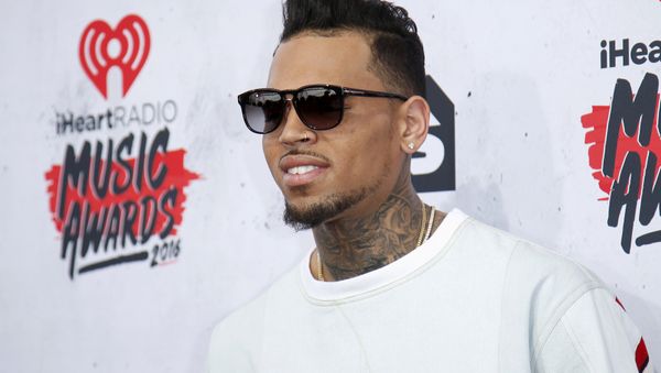 FILE PHOTO: Recording artist Chris Brown poses at the 2016 iHeartRadio Music Awards in Inglewood, California, April 3, 2016. - Sputnik International