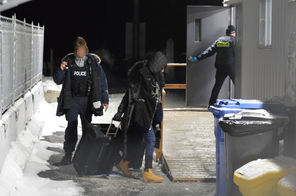 Illegal migrant on the US-Canadian border - Sputnik International