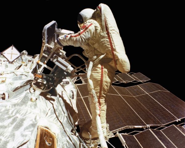 To the Stars and Beyond: Meet Russia's Female Cosmonauts - Sputnik International