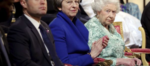 Britain's Queen Elizabeth II, Britain's Prime Minister Theresa May, center, and Prime Minister of Malta Joseph Muscat, left, attend the formal opening of the Commonwealth Heads of Government Meeting in the ballroom at Buckingham Palace in London, Thursday April 19, 2018. - Sputnik International