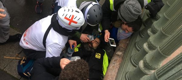 Yellow Vests Riot - Sputnik International
