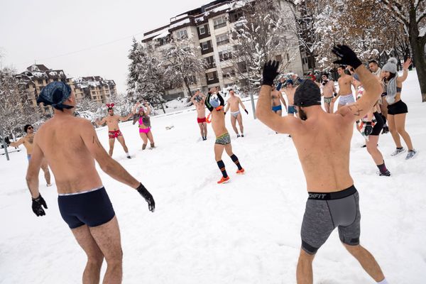 Not Your Father's Jog: Underwear Run Along the Danube in Serbia - Sputnik International