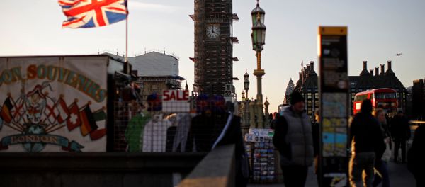 A Union flag flies from a pole in front of the Elizabeth Tower, commonly known as Big Ben, near the Houses of Parliamnet in central London on January 28, 2019 - Sputnik International