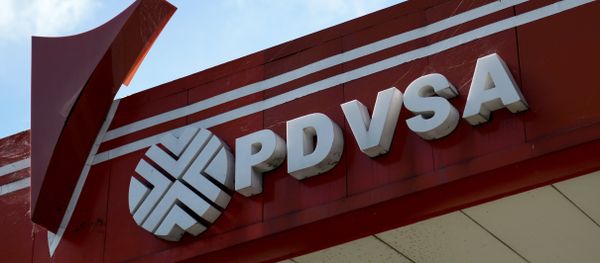 Picture of the logo of Venezuelan state-owned oil company PDVSA, seen at a gas station in Caracas, on November 14, 2017. - Sputnik International