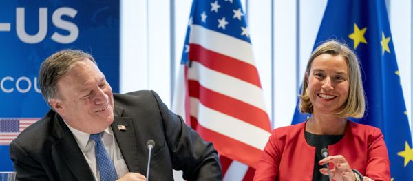 US Secretary of State Mike Pompeo(L) and EU Commission Vice President Federica Mogherini - Sputnik International