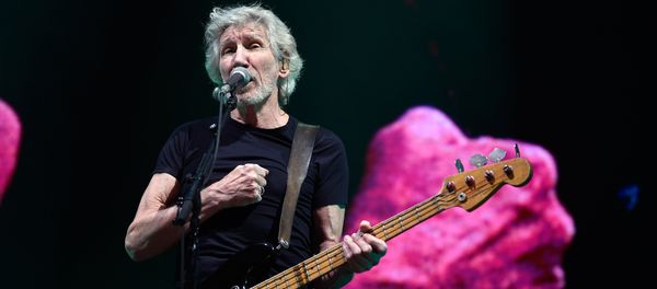 English singer/songwriter/bassist Roger Waters performs at the Sports Palace in Mexico City on November 28, 2018. English singer/songwriter/bassist Roger Waters performs at the Sports Palace in Mexico City on November 28, 2018. - Sputnik International