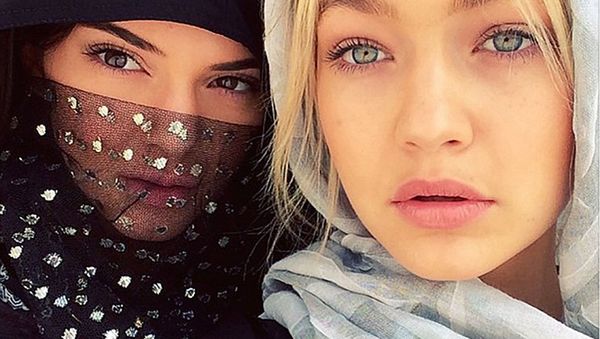 From Gigi Hadid to Hillary Clinton: World Famous Women Who Wore Hijab - Sputnik International