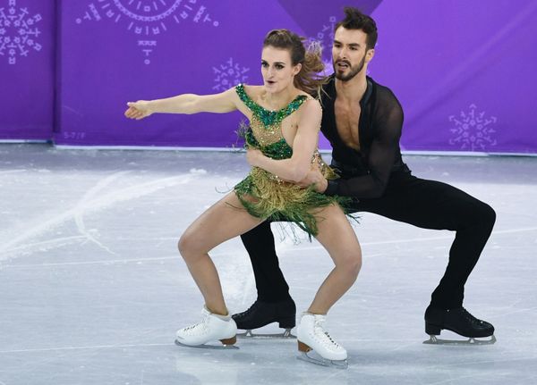 Gabriella Papadakis and Guillaume Cizeron Take Part in Short Dance Program on Ice During Contest at XXIII Winter Olympic Games Gabriella Papadakis and Guillaume Cizeron Take Part in Short Dance Program on Ice During Contest at XXIII Winter Olympic Games - Sputnik International