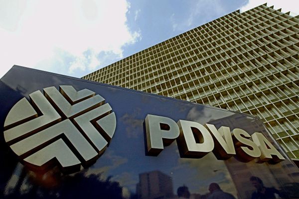 Venezuela's PDVSA Reportedly to Offload Crude from Idled Vessel Amid Warnings of Imminent Oil Spill - Sputnik International