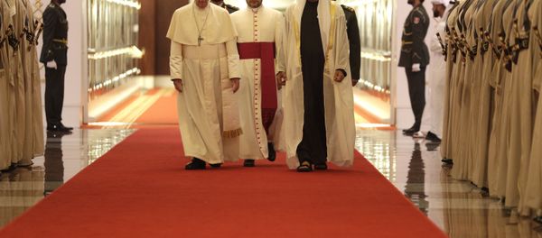 Pope Francis is welcomed by Abu Dhabi's Crown Prince Sheikh Mohammed bin Zayed Al Nahyan, upon his arrival at the Abu Dhabi airport, United Arab Emirates, Sunday, Feb. 3, 2019 Pope Francis is welcomed by Abu Dhabi's Crown Prince Sheikh Mohammed bin Zayed Al Nahyan, upon his arrival at the Abu Dhabi airport, United Arab Emirates, Sunday, Feb. 3, 2019 - Sputnik International