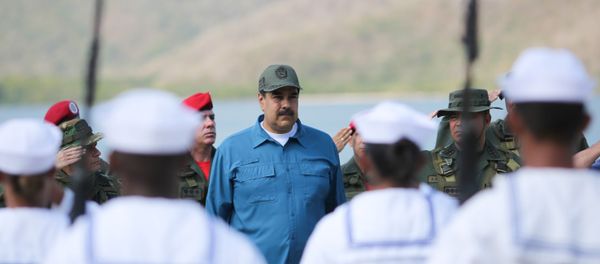 Venezuela's President Nicolas Maduro attends a military exercise in Turiamo, Venezuela February 3, 2019. - Sputnik International