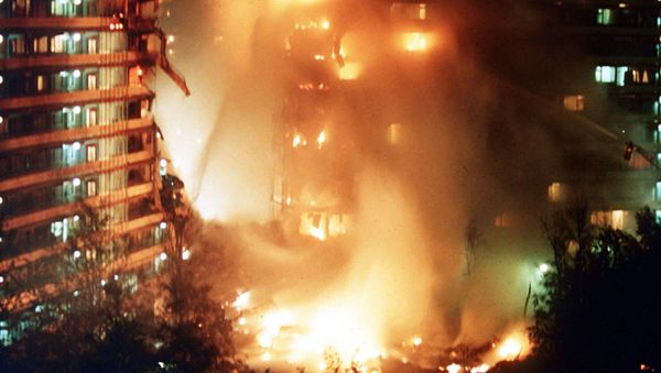 A fire of gigantic proportions broke out in the apartment building in Bijlmermeer after an El Al cargo plane crashed into it - Sputnik International