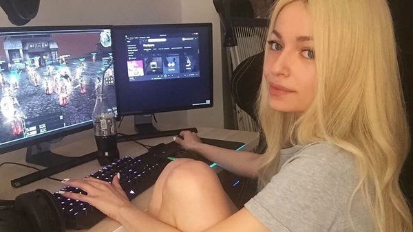 Twitch Streamer HelenaLive - Sputnik International