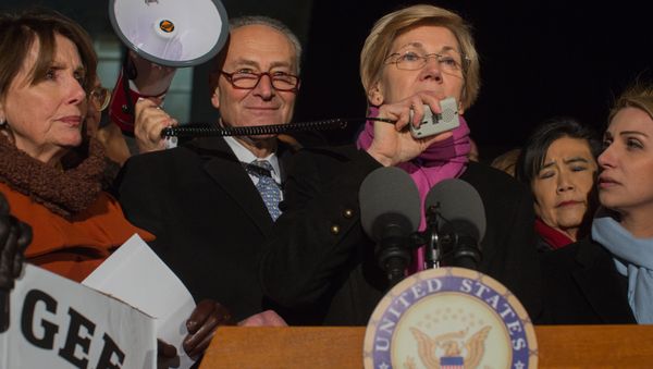 Elizabeth Warren - Sputnik International