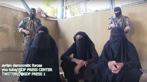 Kurdish forces capture terrorist militants trying to flee in hijabs. File photo. Kurdish forces capture terrorist militants trying to flee in hijabs. File photo. - Sputnik International