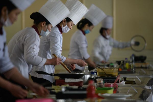 Iron Chef a la Pyongyang: North Korea Holds Cooking Contest Iron Chef a la Pyongyang: North Korea Holds Cooking Contest - Sputnik International