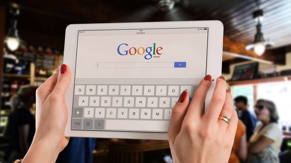 Google - Sputnik International