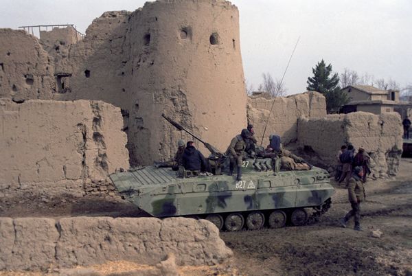 A Soviet light armoured unit near Bala Hisar Fort in Kabul. A Soviet light armoured unit near Bala Hisar Fort in Kabul. - Sputnik International