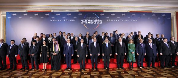 Participants pose for family photo at the Middle East conference at the Royal Castle in Warsaw, Poland, February 13, 2019 Participants pose for family photo at the Middle East conference at the Royal Castle in Warsaw, Poland, February 13, 2019 - Sputnik International