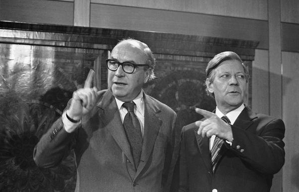 European Commission President Roy Jenkins (left, with Chancellor Helmut Schmidt) was one of the founding members of the SDP in 1981 - Sputnik International