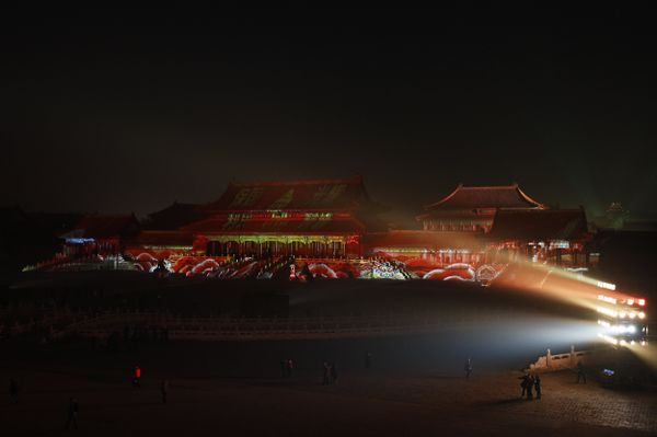 Visitors tour the Forbidden City projected with colorful lights during the Lantern Festival in Beijing, Tuesday, Feb. 19, 2019. Visitors tour the Forbidden City projected with colorful lights during the Lantern Festival in Beijing, Tuesday, Feb. 19, 2019. - Sputnik International