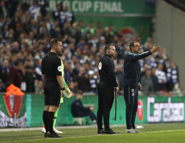 Chelsea's under pressure manager Maurizio Sarri gesticulates as he tries to make the substitution on 24 February 2019 - Sputnik International