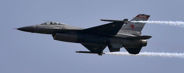 A Pakistani Air Force F-16 fighter jet flies during a military parade in Islamabad, Pakistan, Friday, March 23, 2018 A Pakistani Air Force F-16 fighter jet flies during a military parade in Islamabad, Pakistan, Friday, March 23, 2018 - Sputnik International