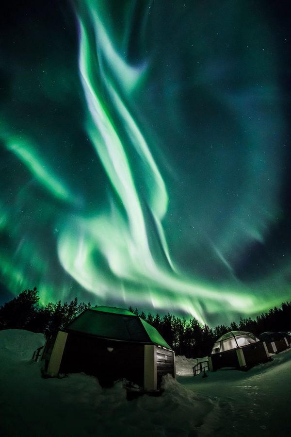 UFO, Tornado or Mushroom Cloud: Mesmerising View of Finland's Northern Lights - Sputnik International