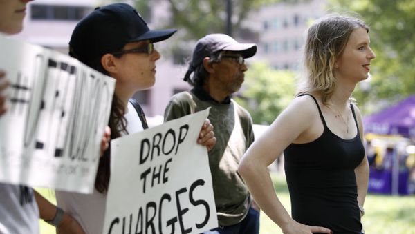 Chelsea Manning attends a rally in support of the J20 defendants Chelsea Manning attends a rally in support of the J20 defendants - Sputnik International