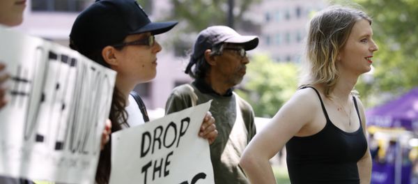 Chelsea Manning attends a rally in support of the J20 defendants Chelsea Manning attends a rally in support of the J20 defendants - Sputnik International