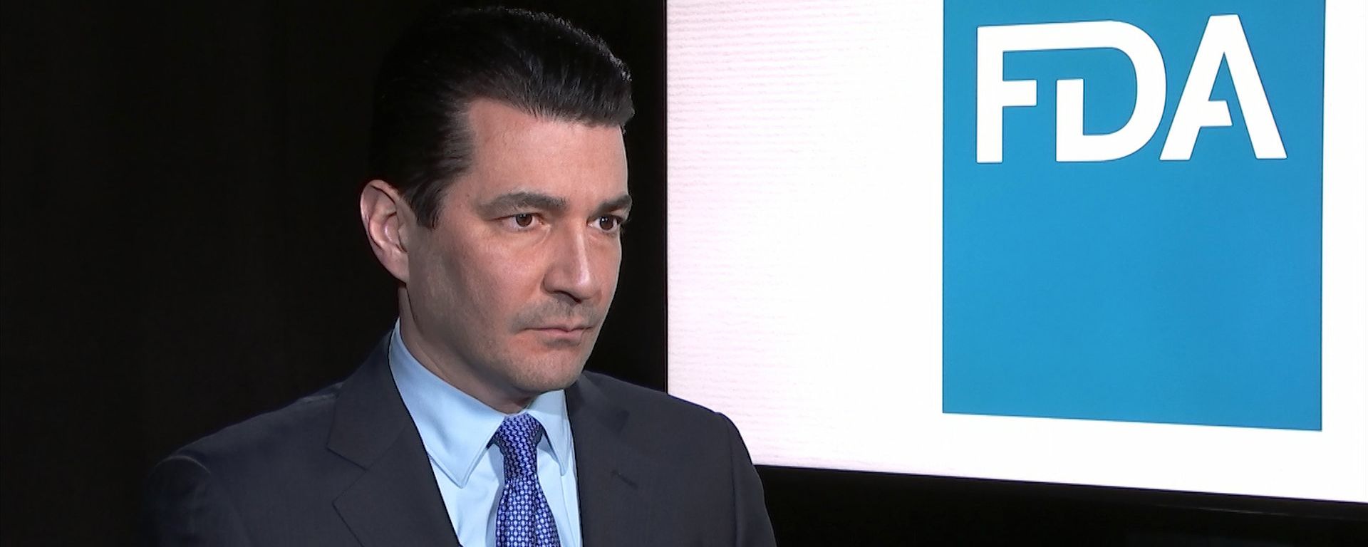 Food and Drug Administration Commissioner Scott Gottlieb listens during an interview with The Associated Press in New York on Monday, March 5, 2018. Food and Drug Administration Commissioner Scott Gottlieb listens during an interview with The Associated Press in New York on Monday, March 5, 2018. - Sputnik International, 1920, 31.05.2021