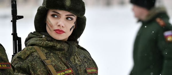 Makeup under Camouflage contest for female troops in Pereslavl-Zalessky Makeup under Camouflage contest for female troops in Pereslavl-Zalessky - Sputnik International