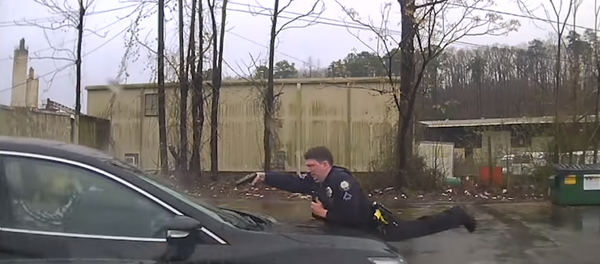 Arkansas' Little Rock Police Department releases footage showing deadly officer-involved shooting - Sputnik International
