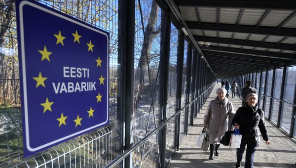 Russian-Estonian border entry point Narva-2 - Sputnik International